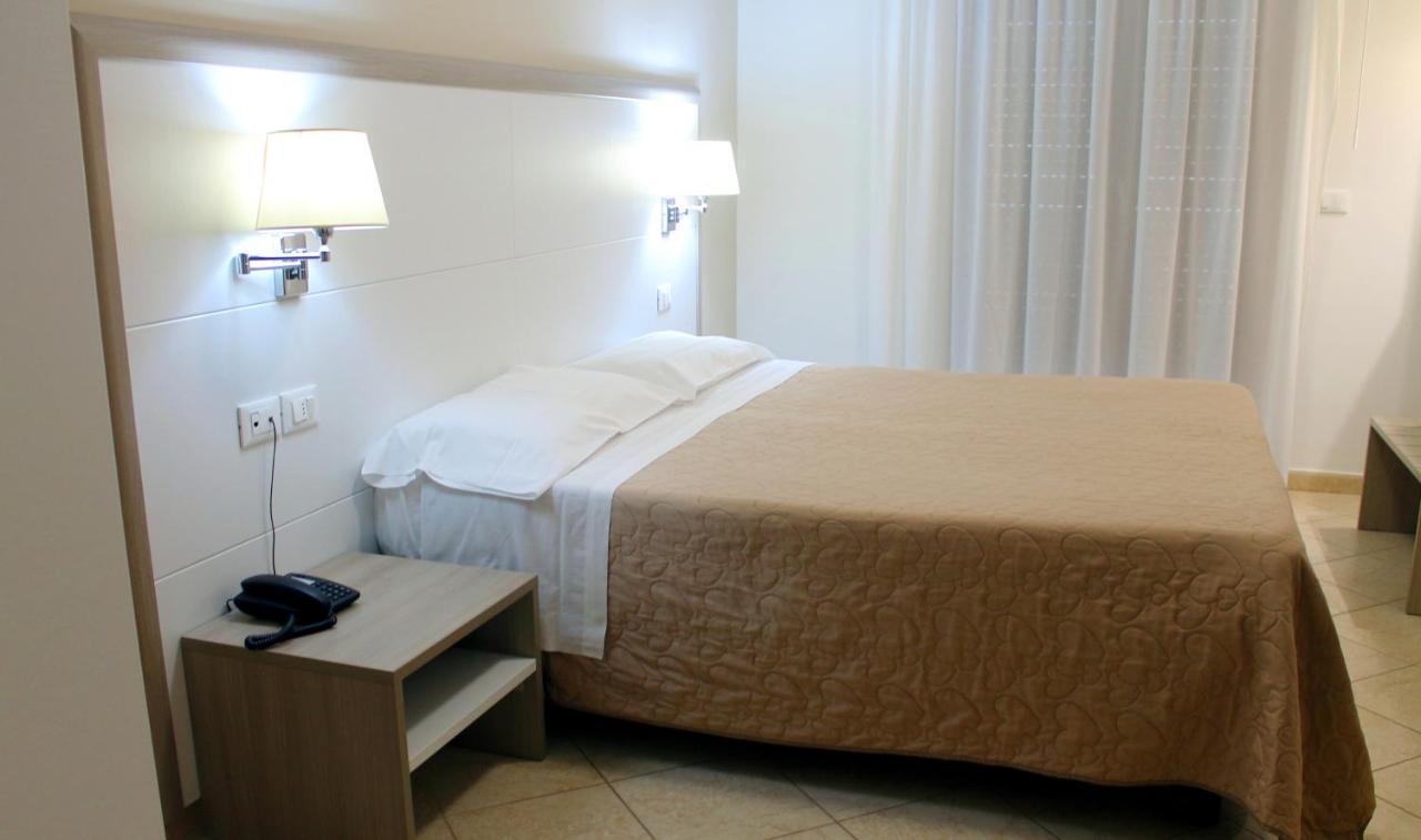 Hotel Victoria Torre Santa Sabina Kültér fotó